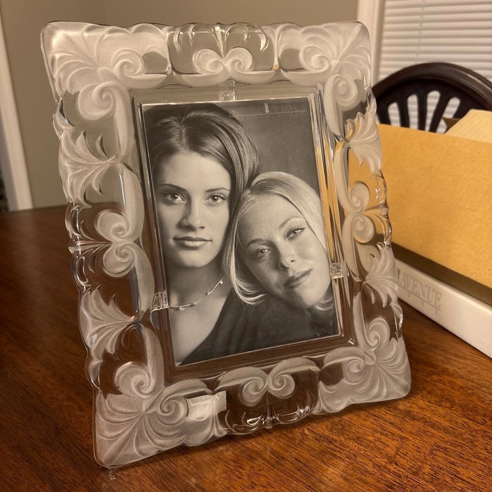 Fifth Avenue Crystal Frame